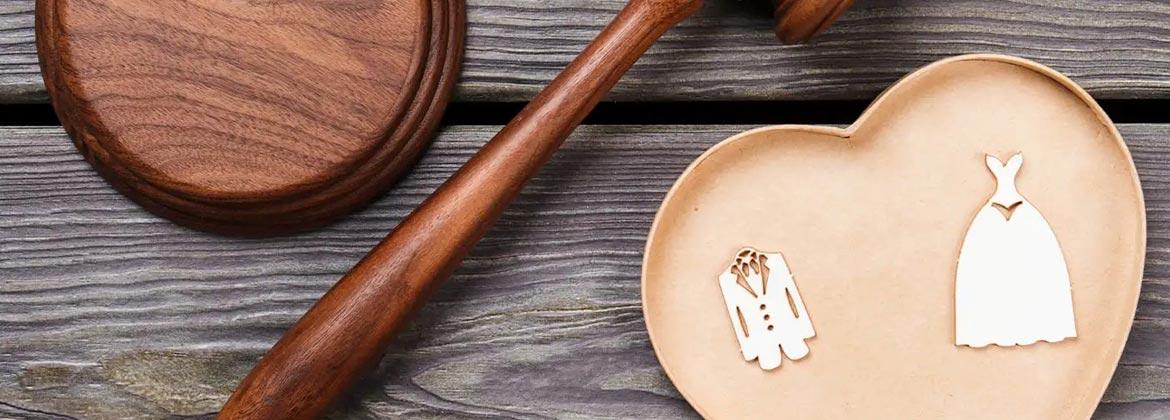 부채 문제와 결혼 내 경제적 압박