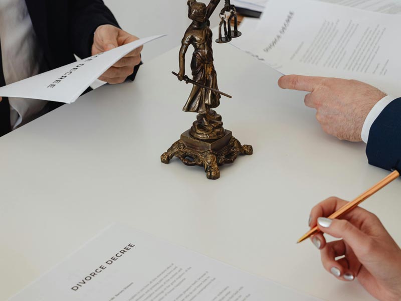 자기의 직계존속이 배우자로부터 심히 부당한 대우를 받았을 때